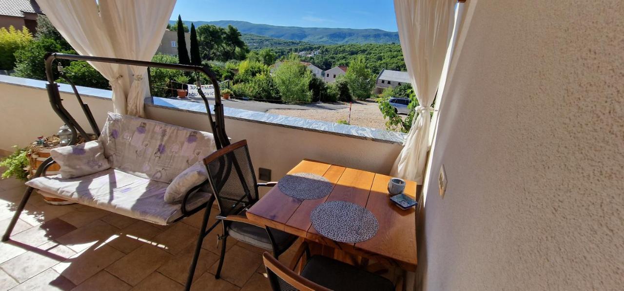 Apartmani Dutkovic Vrboska Exterior foto