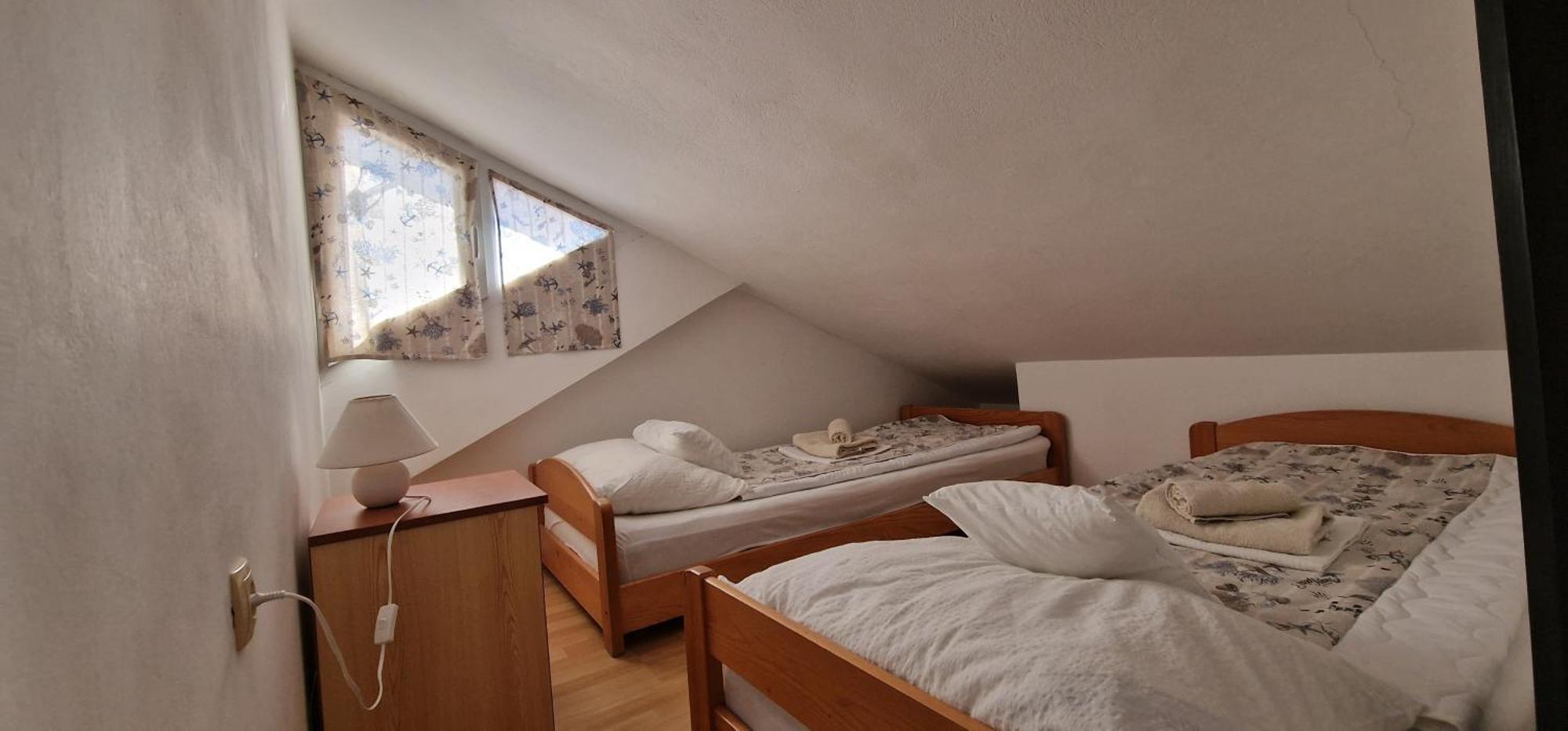Apartmani Dutkovic Vrboska Exterior foto
